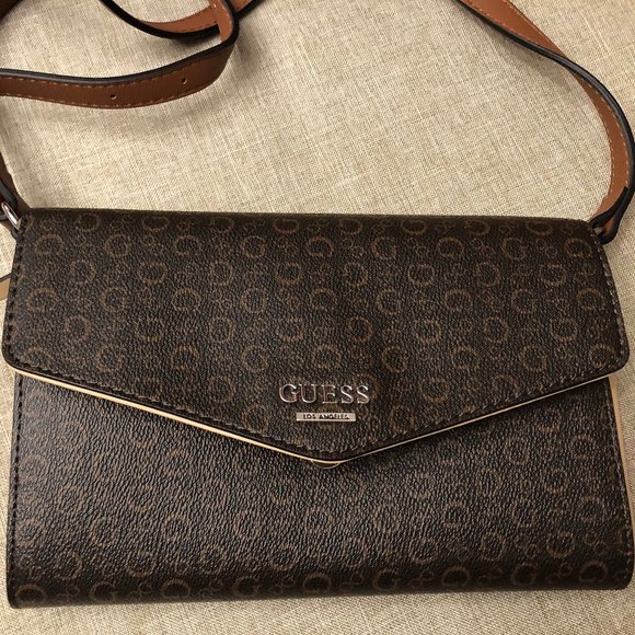 AUTHENTIC & NEW Classic Guess Shoulder/Crossbody Purse. - Picture 2 of 13